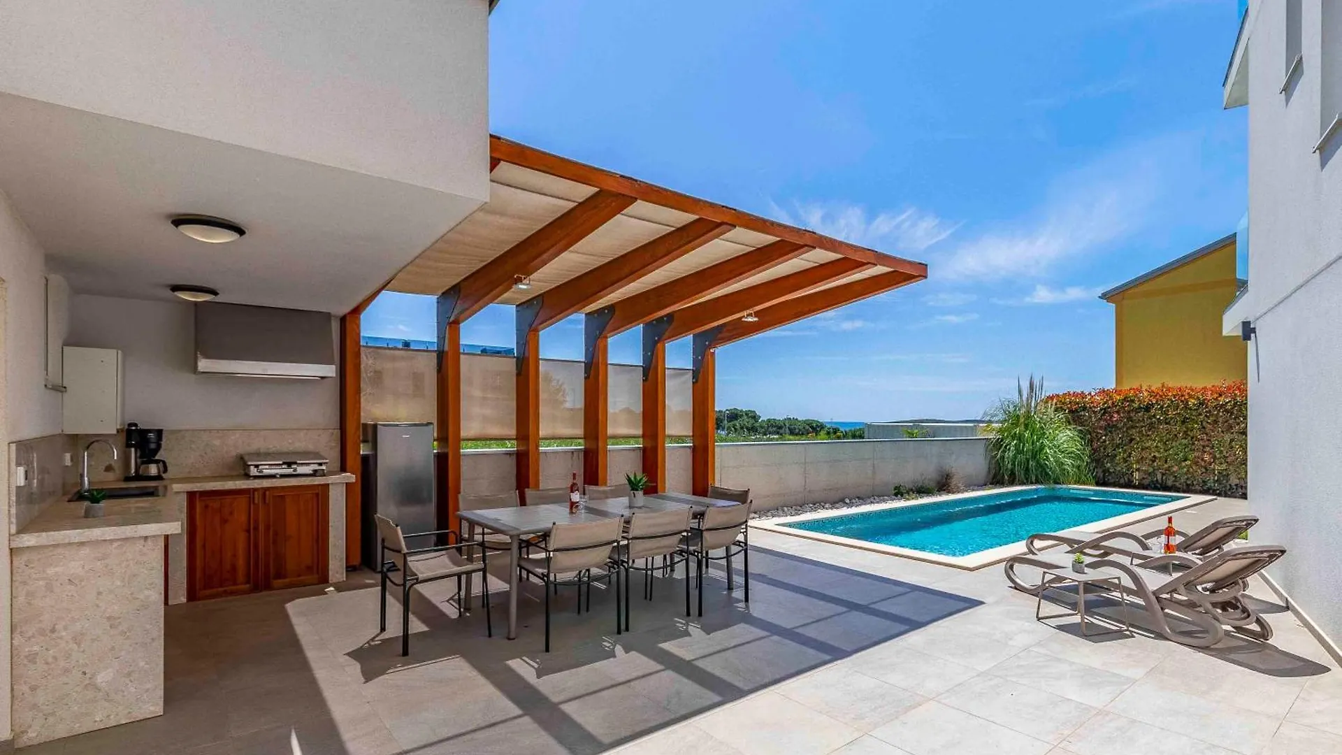 Villa Oceandream - Meerblick - Beheizter Pool - Hydromassage Medulin